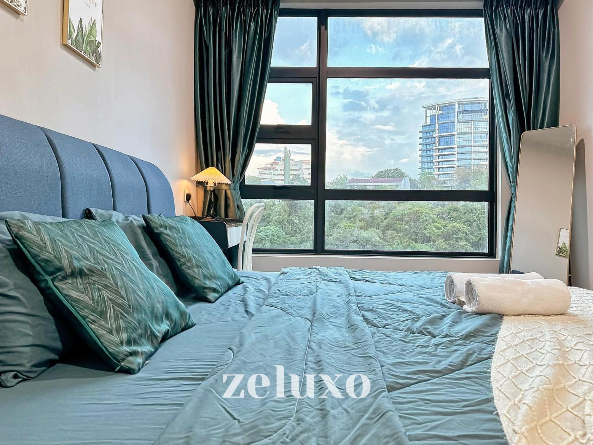 #2 Jesselton Quay Pads By Zeluxo *